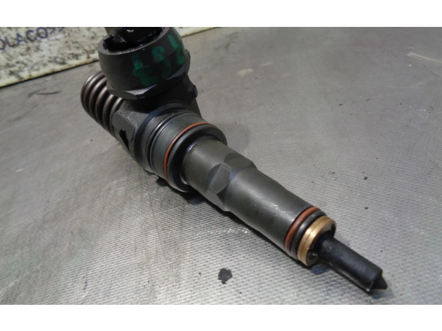 Форсунка 038130073 Volkswagen Bora