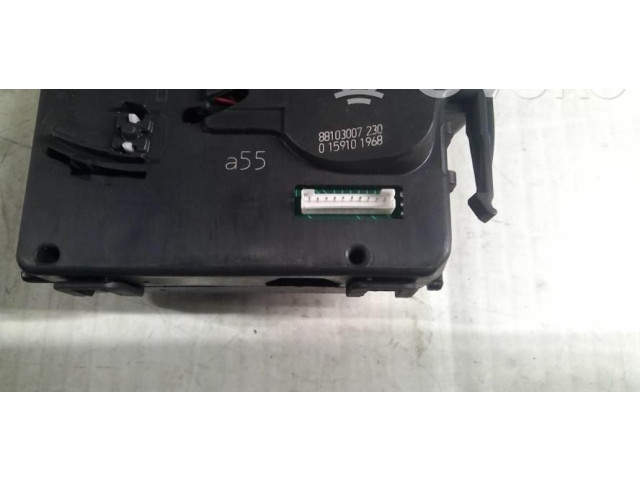 Ручка стеклоочистителей 8201590631 Renault Clio III