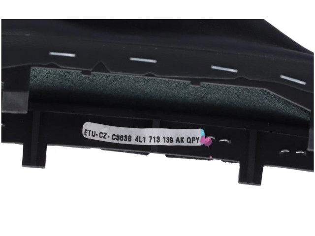 Vstřikovací lišta 4L1713139AK   Audi Q7 4L     