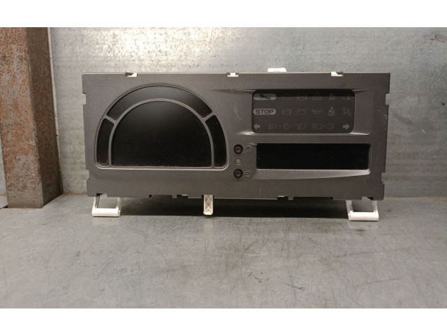 Přístrojová deska  Renault Modus 2011 8200668083B, 8200668082  