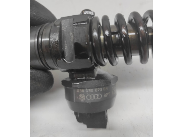 Vstřikovač 038130073BN   Volkswagen Caddy    Bls 