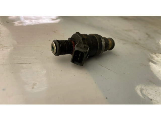 Vstřikovač 1747406, D3763FA BMW 7 E38 pro benzínový motor 4.0