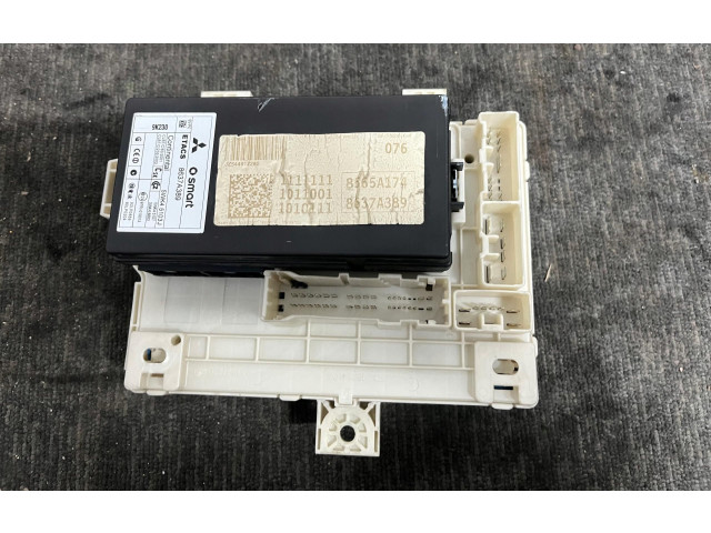 Блок предохранителей  8565A174   Mitsubishi Colt    