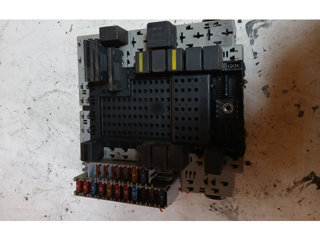 Блок предохранителей  8645729, 02W055   Volvo V70    