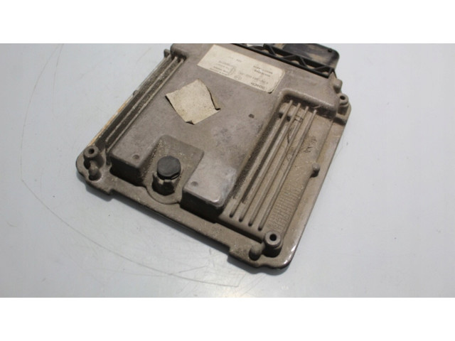 Блок управления двигателем ECU