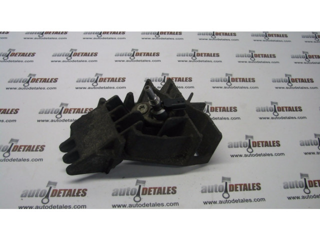 Кронштейн крепления двигателя