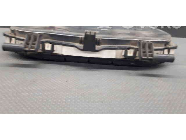 Спидометр (приборный щиток) 8200582709 Renault Clio III