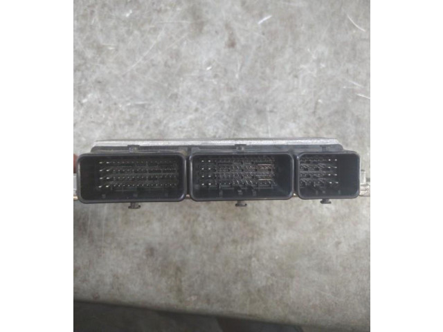 Комплект блоков управления 681037125R Dacia Sandero