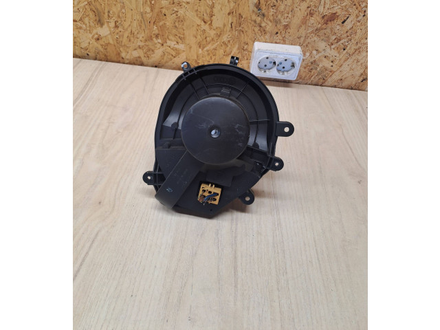 Вентилятор печки 740221233F, 8D1820021 Skoda Superb B5 (3U)