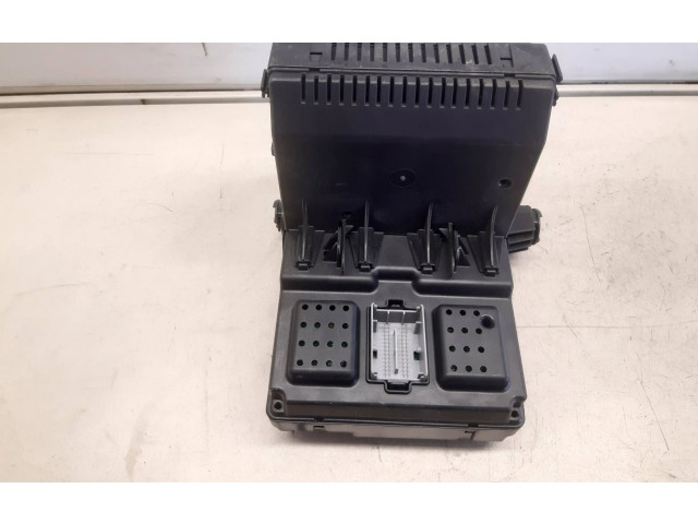 Блок предохранителей 30765646, 06W121 Volvo V70