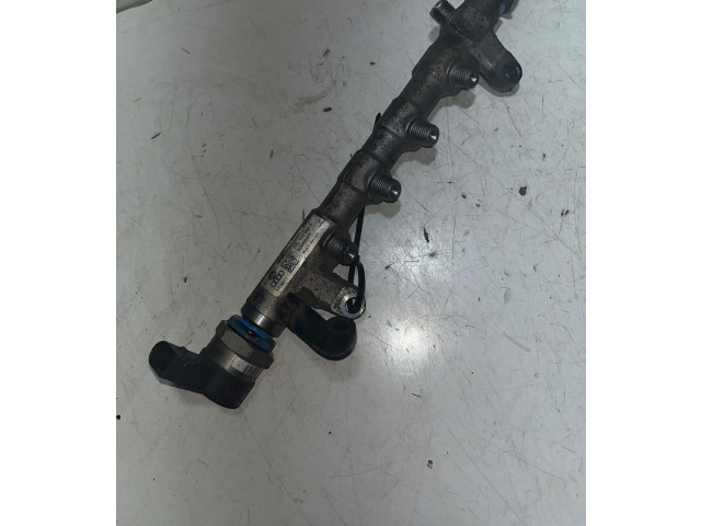 Vstřikovací lišta 03L130089P Volkswagen Caddy