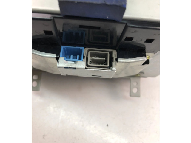 Экран/ дисплей / маленький экран 306562451   Volvo V70