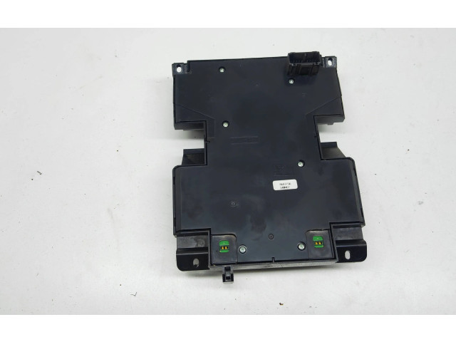 Блок управления климат-контролем 8697156, 04W461 Volvo S40