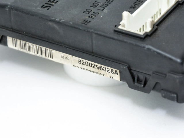 Комплект блоков управления 8200513113, 8200593576 Dacia Logan I