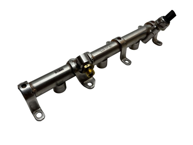 Топливная рампа 06M133316L, 1709420279   Audi A5  