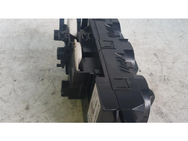 Блок управления климат-контролем 1688301985 Mercedes-Benz Vaneo W414