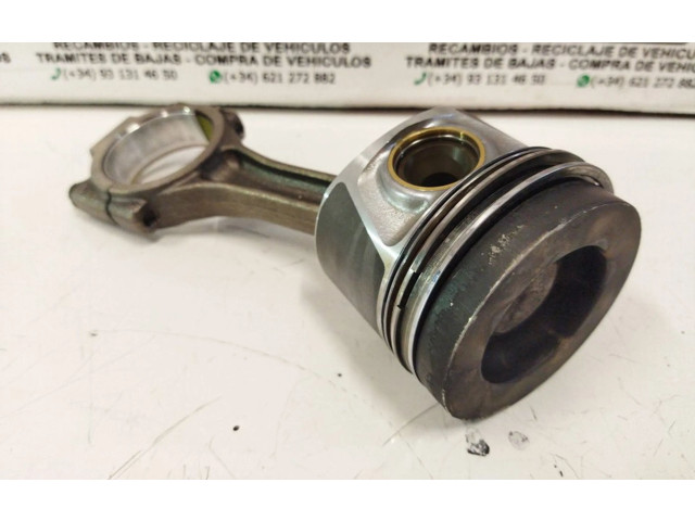 Píst 038J Seat Exeo (3R)