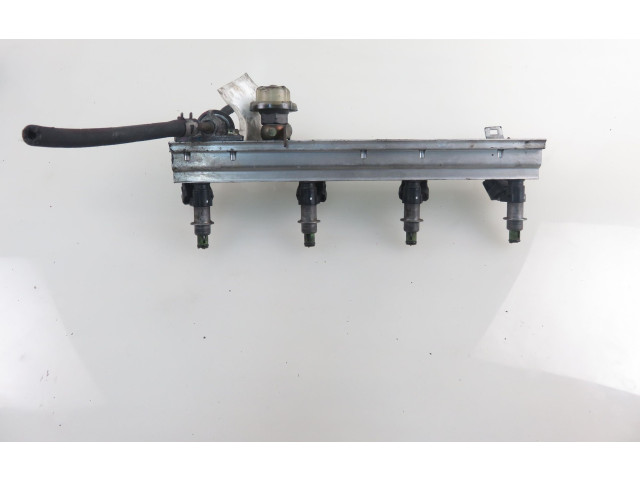 Топливная рампа    Honda Accord   для двигателя F18B2