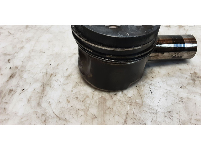 Píst 83L57, R061 Audi Q7 4L