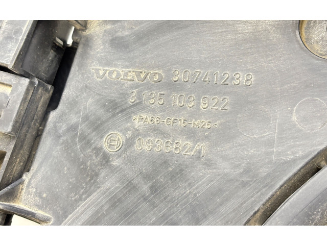 Электрический вентилятор радиаторов  30741144   Volvo V70 