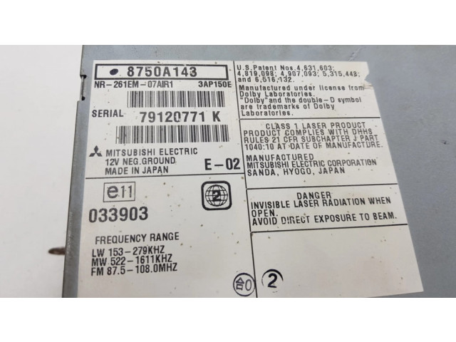 Радио/ проигрыватель CD/DVD / навигация