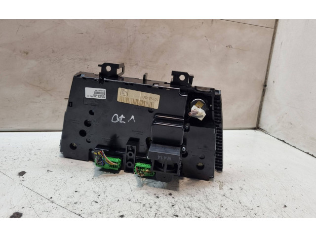 Блок управления климат-контролем 8691876, 04W20E04   Volvo V70