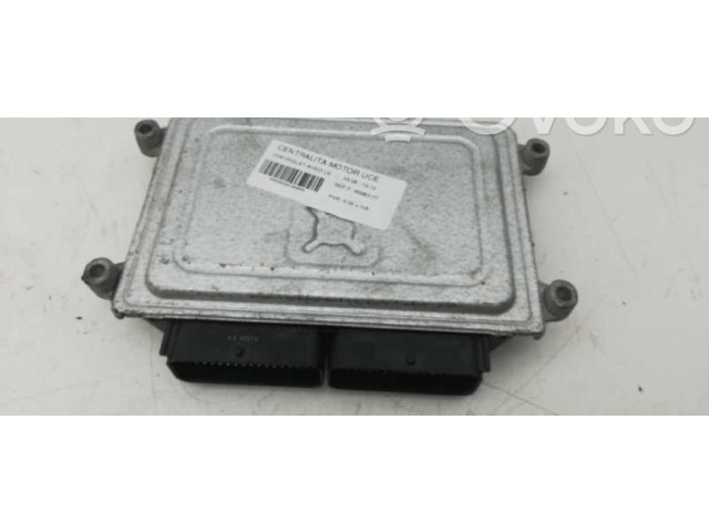 Блок управления двигателем Блок управления 96983177   Chevrolet Astra