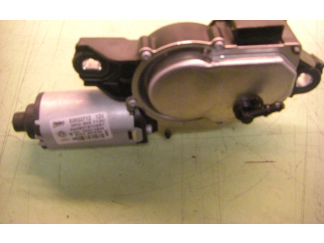 Моторчик заднего дворника 2K0955712C Volkswagen Caddy