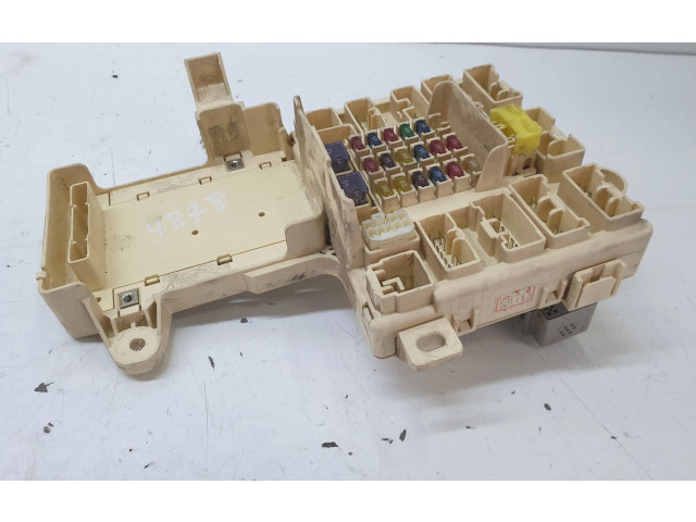 Блок предохранителей 8273153021 Lexus IS 200-300