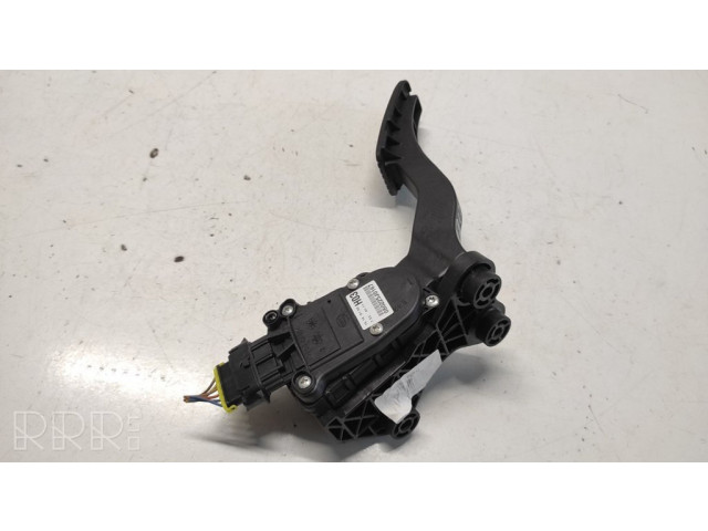 Педаль акселератора