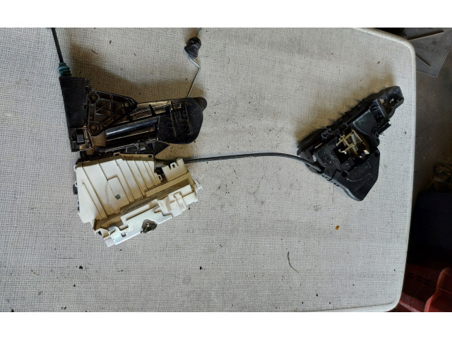 Zámek zadních dveří 1697302135 Mercedes-Benz A W169 2006