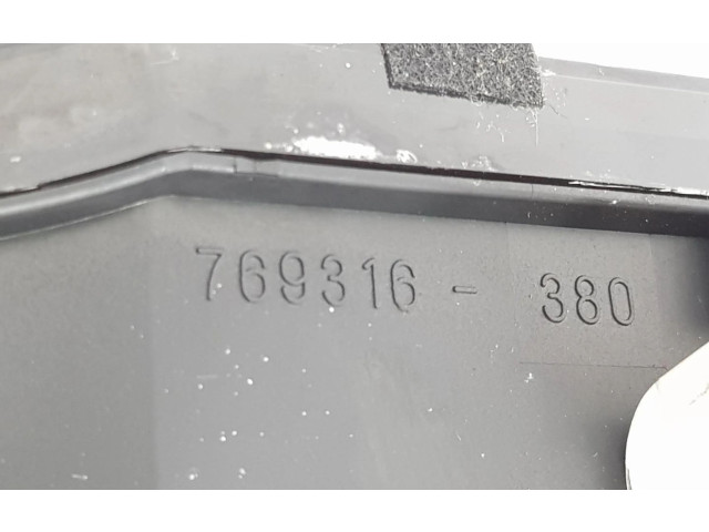 Přístrojová deska  Toyota Land Cruiser (J120) 2003 769316380, 838006D210  