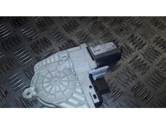 Передний двигатель механизма для подъема окон