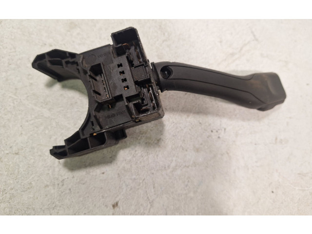 Ручка стеклоочистителей Volkswagen PASSAT B5