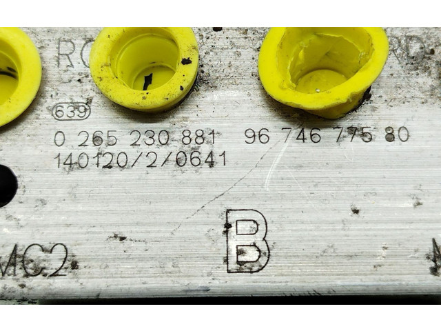 Блок АБС 1607510480, 9647677580   Peugeot  5008   -  года