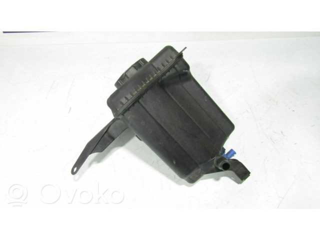 Расширительный бачок охлаждающей жидкости