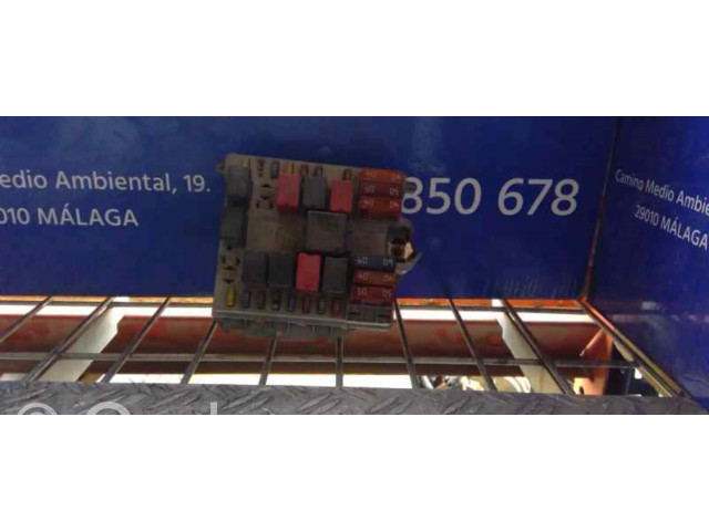 Блок предохранителей 51742420   Alfa Romeo 166    