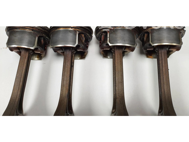  Поршень с шатуном  076182  Volkswagen Golf VI  