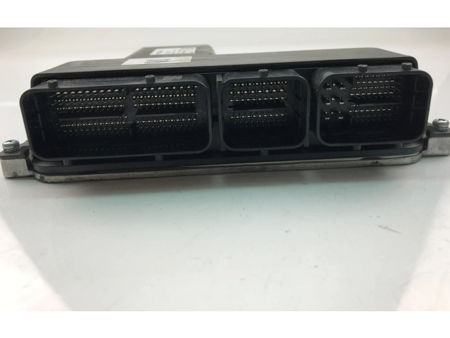 Блок управления двигателем Блок управления 32313937   Volvo XC90