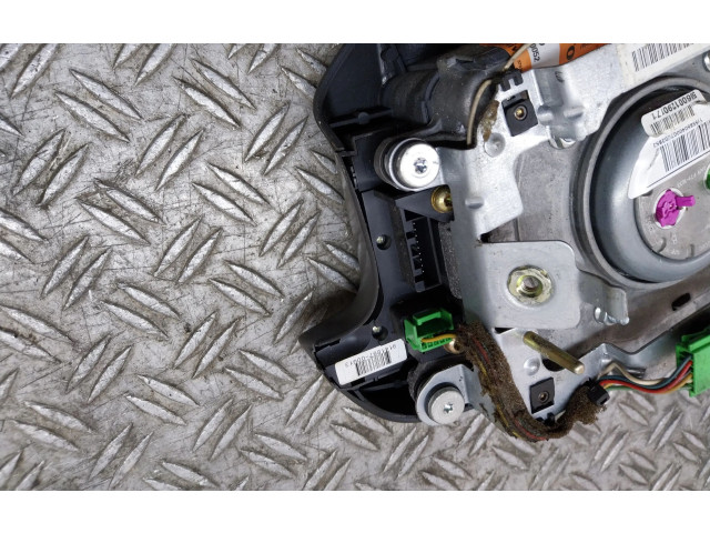 Подушка безопасности водителя Volvo V70