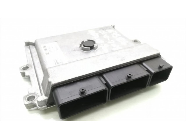 Řídící jednotka 237109221R, 237105499R Dacia Sandero 2017