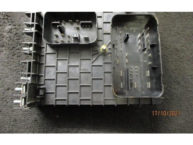 Блок предохранителей    Audi A3 S3 8P    