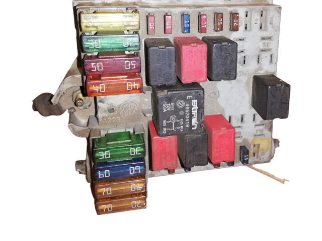   Pojistková skříňka 51724649, 51724649   Lancia Y 840 2004