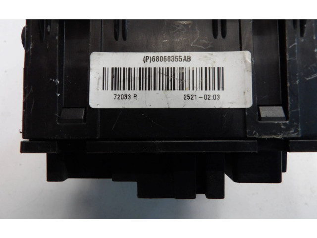 Блок предохранителей 68068355AB, 25210203   Fiat Freemont    