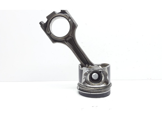 Поршень с шатуном 81L123 Volvo V70