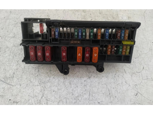 Pojistková skříňka BMW 7 E65 E66 2003