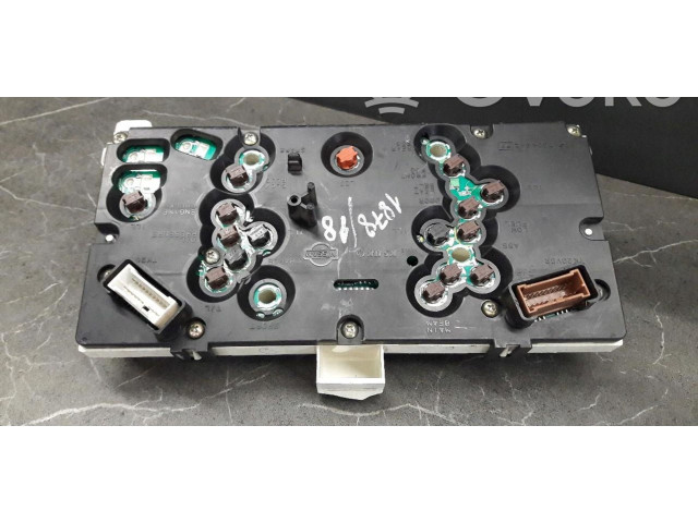 Přístrojová deska Nissan Almera Tino 2003 BU010