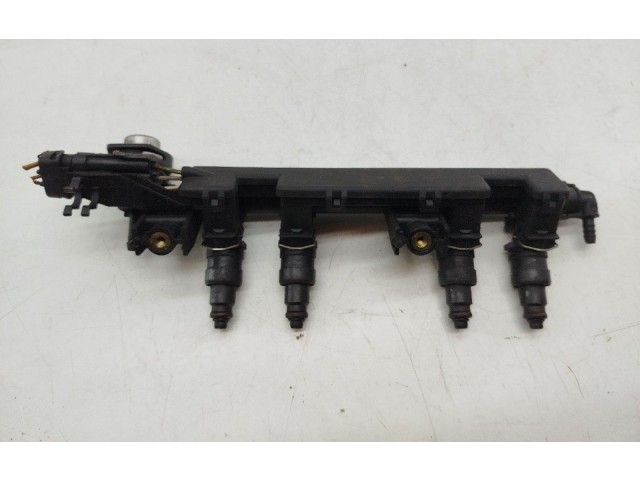 Топливная рампа 7700870914 Renault Clio II