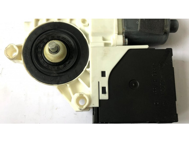 Передний двигатель механизма для подъема окон