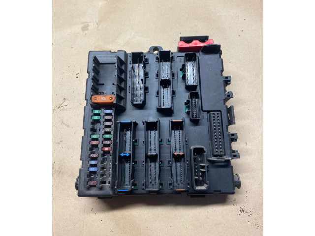 Блок предохранителей 460023260 Saab 9-3 Ver2